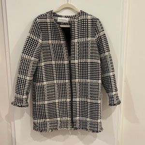 Cupcakes and Cashmere Houndstooth Style Jacket